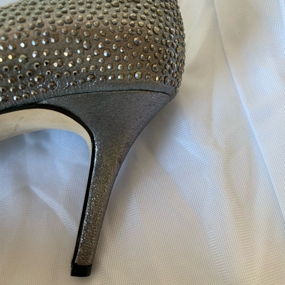 INC International Concepts Zitah6 Studded Classic Pump Heels Women’s 9M - Picture 8 of 14